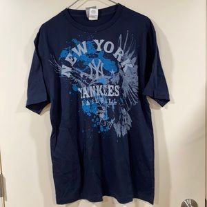 NY YANKEES Large Mens Tshirt